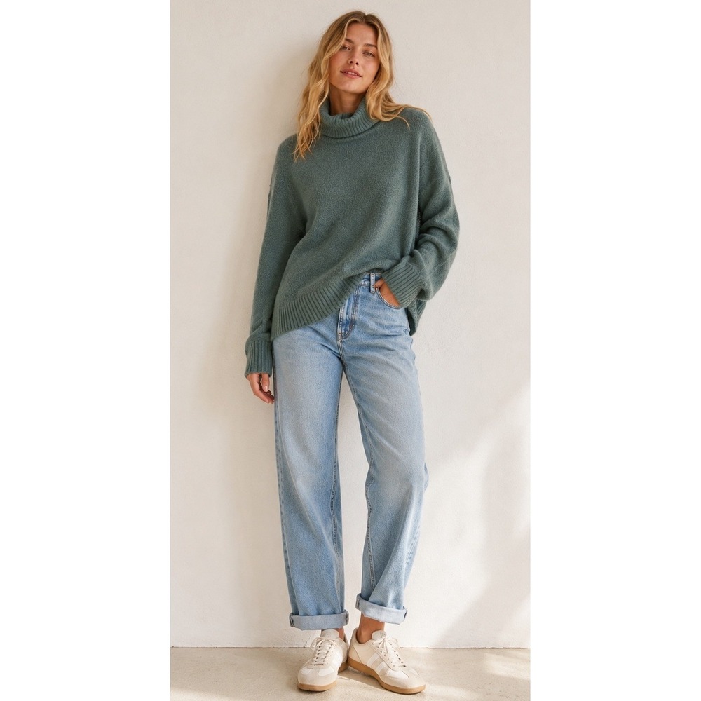 Aerie Turtleneck Sweater Women Small Green Fuzzy Knit Side Slit Lounge Outdoor